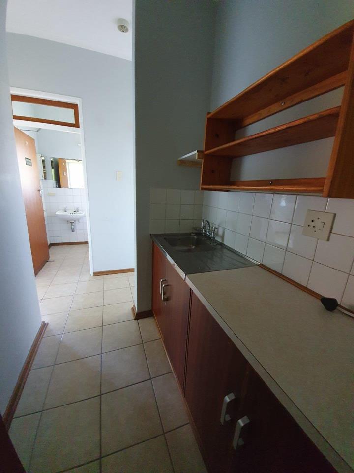 To Let 1 Bedroom Property for Rent in Mangold Park Eastern Cape